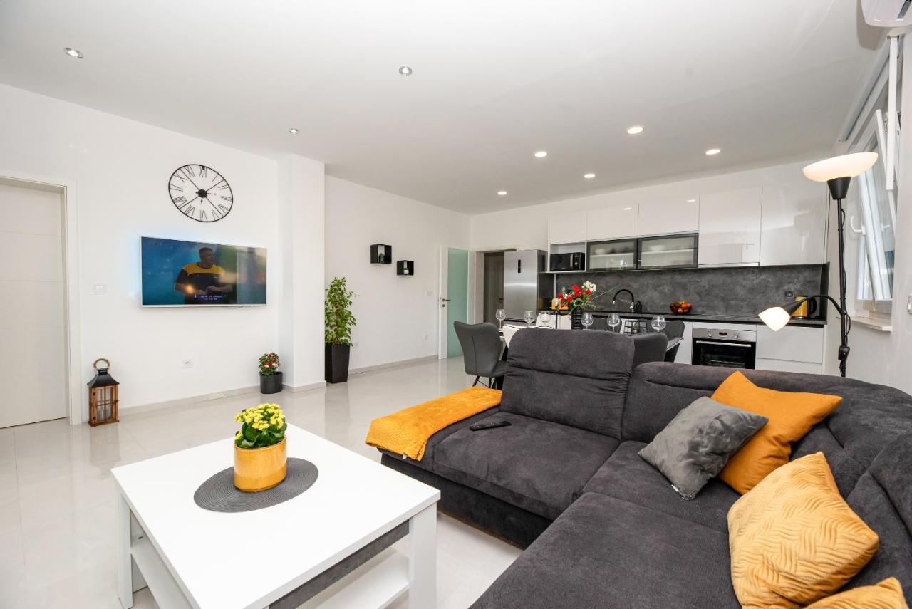 Villa Sportiva Zadar With Private Heated Pool Екстер'єр фото